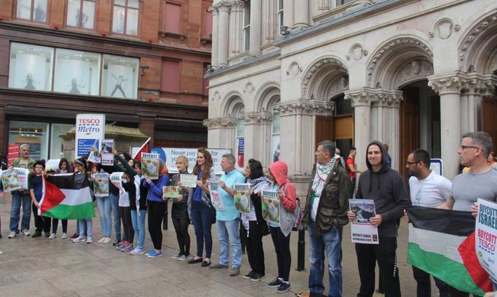 حملة المقاطعة في أيرلندا تدعو لمقاطعة منتجات المستوطنات في متاجر “تيسكو”