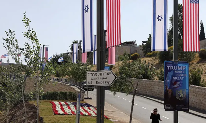 انترسيبت: بايدن يتجاهل اعتراض أصحاب الأرض في موقع بناء سفارة القدس