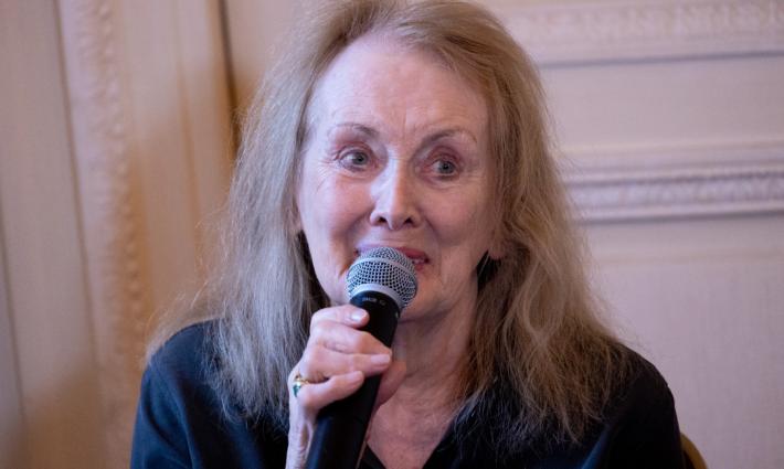 الصحافة الإسرائيلية تهاجم كاتبة فرنسية فائزة بنوبل للآداب
