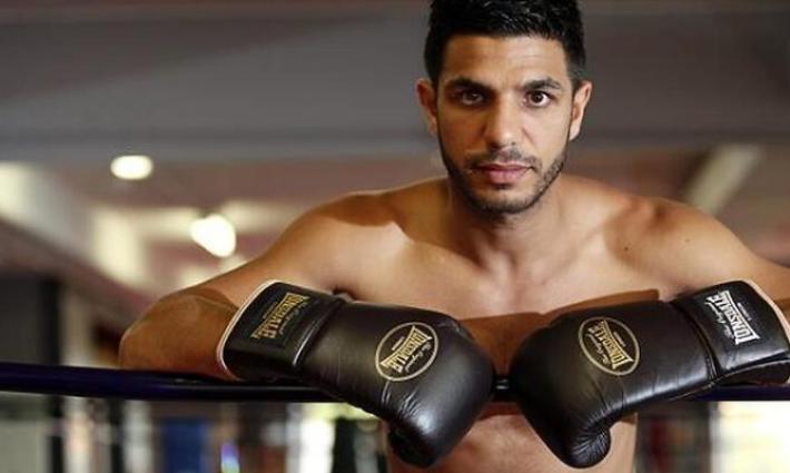 ملاكم أسترالي شهير يدعو إلى نصرة الشعب الفلسطيني