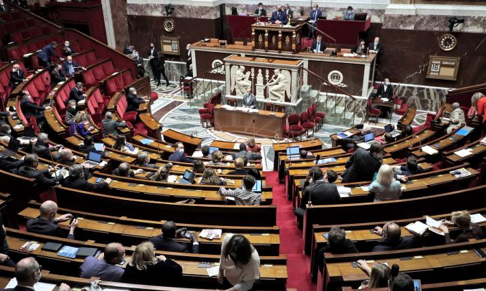 ترحيب فلسطيني بتوقيع 40 برلمانيًا فرنسيًا على قرار يدين الفصل العنصري