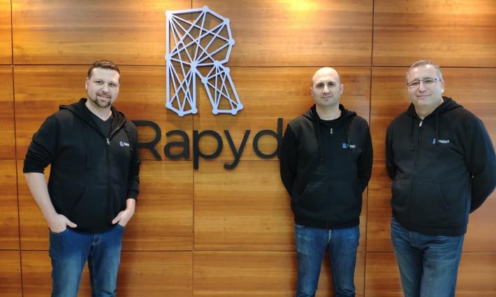 شركة إسرائيلية تتجه إلى دبي لحل مشكلة توظيف مزمنة