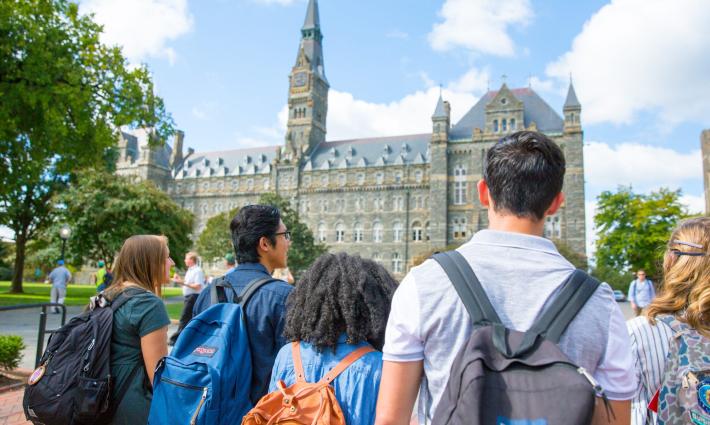 طلاب جامعة جورجتاون يرفضون تبييض جرائم الاحتلال