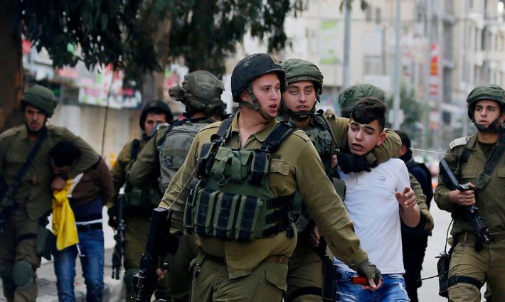 حملة التضامن تدين محاكمة الأطفال الفلسطينيين في محاكم عسكرية إسرائيلية