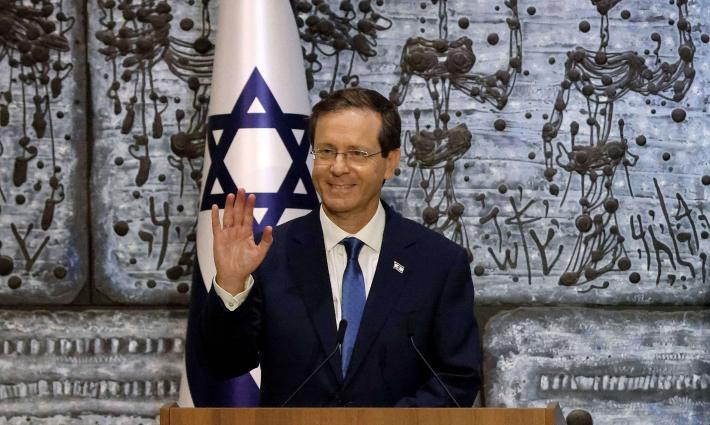 الرئيس الإسرائيلي يسعى لتطوير التطبيع السوداني