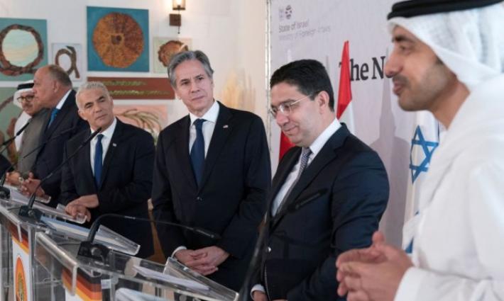 اجتماع في أبوظبي تحضيرًا لـ "قمة النقب".. وتبرئة نشطاء من "حركة فلسطين" في بريطانيا