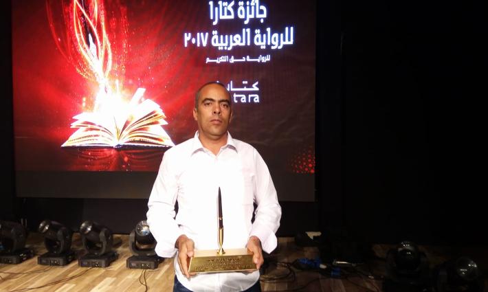 شاعر وناقد جزائري ينسحب من فعاليات ثقافية إماراتية رفضًا للتطبيع