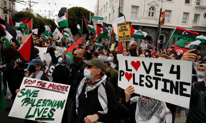 "اتحاد طلاب كاليفورنيا" يقر قانونًا للحد من المساعدات لـ "إسرائيل"