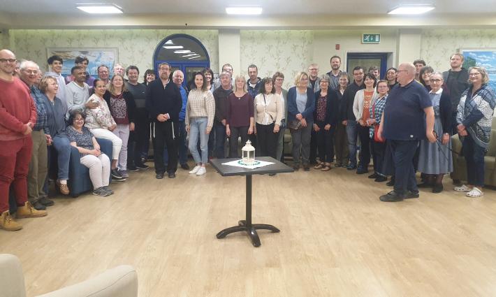 مؤسسة بيت اللقاء بعد استضافة مستوطن بارز: تفاجأنا به ونرفض التطبيع