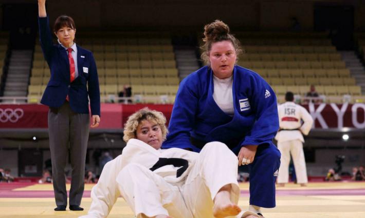 موقع سعودي يجري مقابلة مع لاعبة إسرائيلية