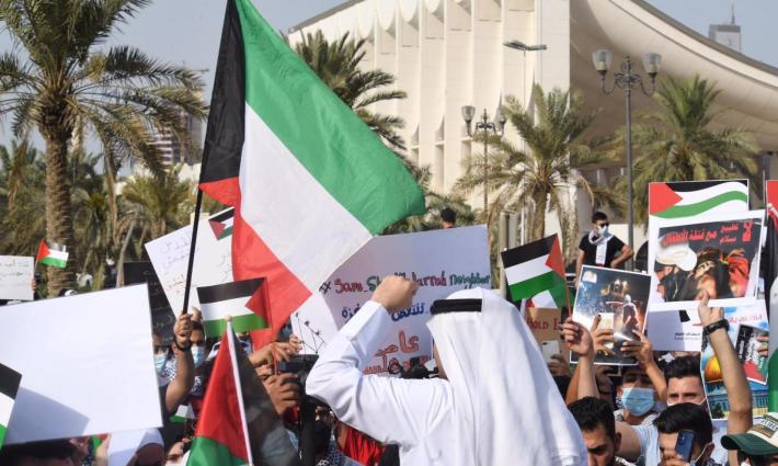 جهات كويتية تدين اقتحام قوات الاحتلال للأقصى والاعتداء على المصلين