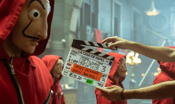 أبطال "لا كاسا دي بابيل" يمتدحون الاحتلال على قناة إسرائيلية