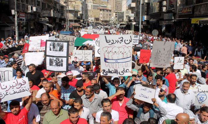 تجمع اتحرّك: واجب الحكومة تأمين العمل للأردنيين دون زجهم بالتطبيع