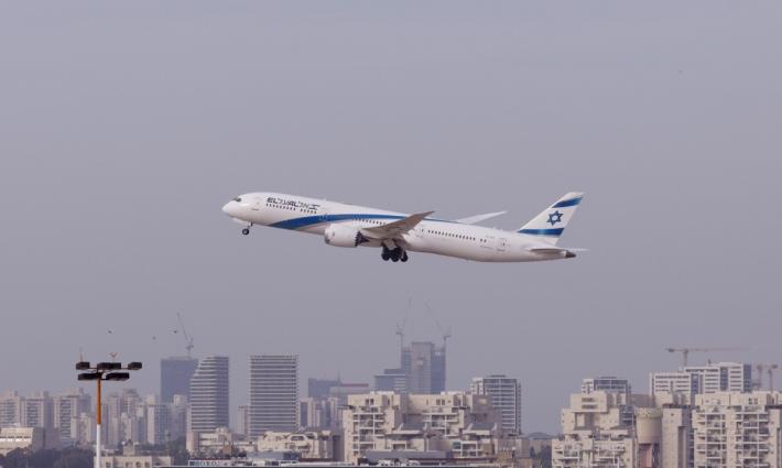 وصفه الاحتلال بـ "التاريخي".. عُمان تسمح بمرور "جميع الطائرات" عبر أجوائها ??