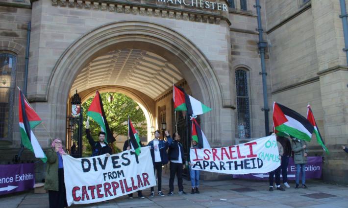 جامعة مانشستر تسحب مليوني جنيه إسترليني من الشركات المتواطئة مع الاحتلال