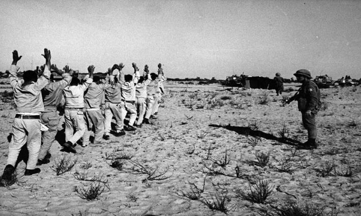 بيان مصري باهت حول الكشف عن قبر جماعي لجنود مصريين في "إسرائيل"