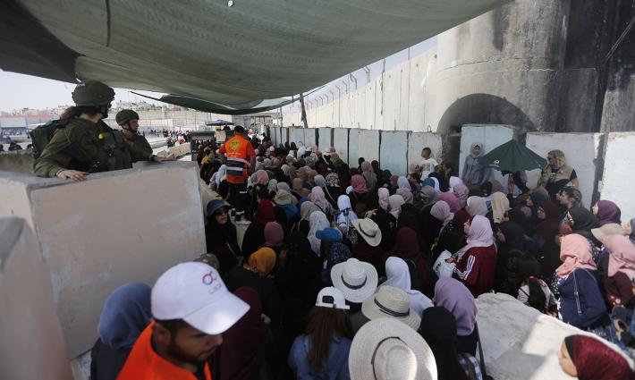 حملة أصدقاء الأقصى تستنكر التضييق على الفلسطينيين بواسطة الحواجز الإسرائيلية