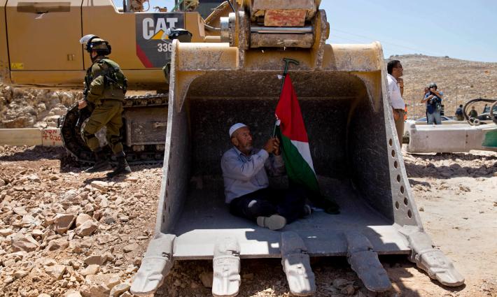 حركة المقاطعة تدعو للعمل ضد شركة كاتربيلر