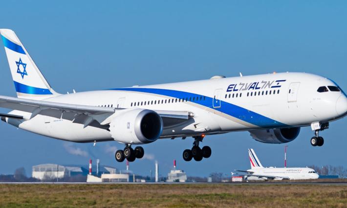 مطار الصويرة المغربي يستقبل أول طائرة قادمة من مطار بن غوريون