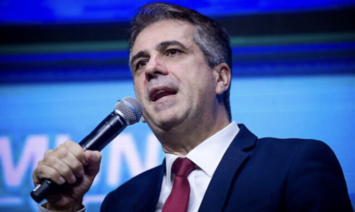 وزير خارجية الاحتلال يبحث توسيع التطبيع من منزل سفير الإمارات