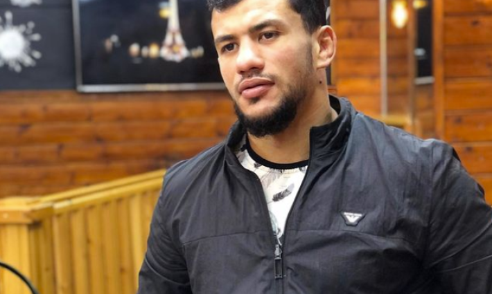 بطل الجودو الجزائري يعلن اعتزاله نهائيًا ويجدد دعمه لفلسطين