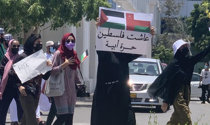 الاحتلال يزعم أن سلطنة عُمان قد تكون التالية في اتفاقيات التطبيع