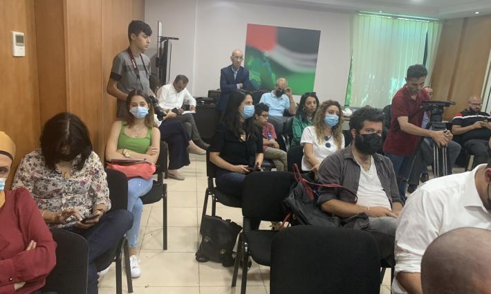 منظمة التحرير تنفذ لقاءً تطبيعيًا بحضور وزير التنمية مجدلاني