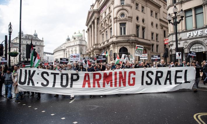 مطالبات لبريطانيا بوقف تصدير الأسلحة للاحتلال الإسرائيلي