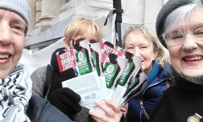 برايتون.. وقفة احتجاجية ضد بنك HSBC الداعم للاحتلال الإسرائيلي