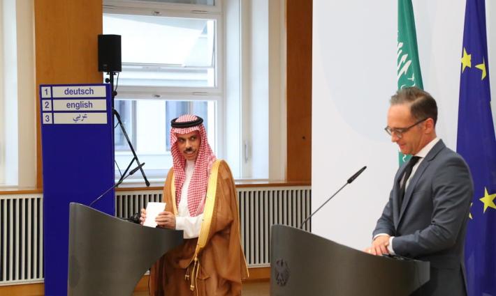 سعوديون ضد التطبيع: قرار هيئة الطيران "تطبيع على استحياء"