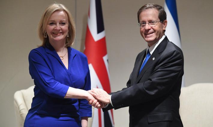 ليز تراس: أنا صهيونية كبيرة وسندافع عن "إسرائيل"