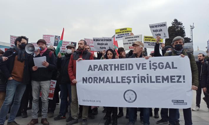 وقفة في اسطنبول رفضًا لزيارة الرئيس الإسرائيلي المرتقبة لتركيا