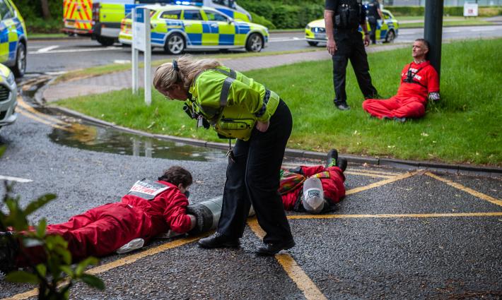 سجن 9 نشطاء من حركة فلسطين بسبب الاحتجاج ضد "إلبيت سيستمز"