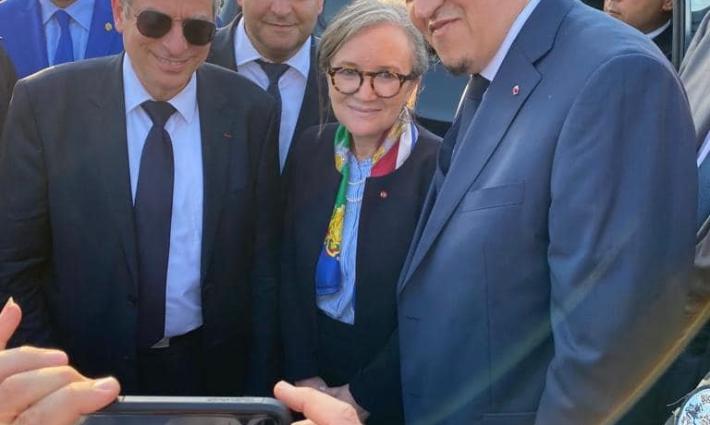 حملة تونسية تدين لقاء رئيسة الوزراء بشخصية تطبيعية
