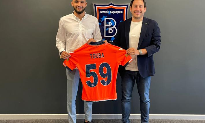 اللاعب الجزائري أحمد توبا يرفض اللعب في "إسرائيل"