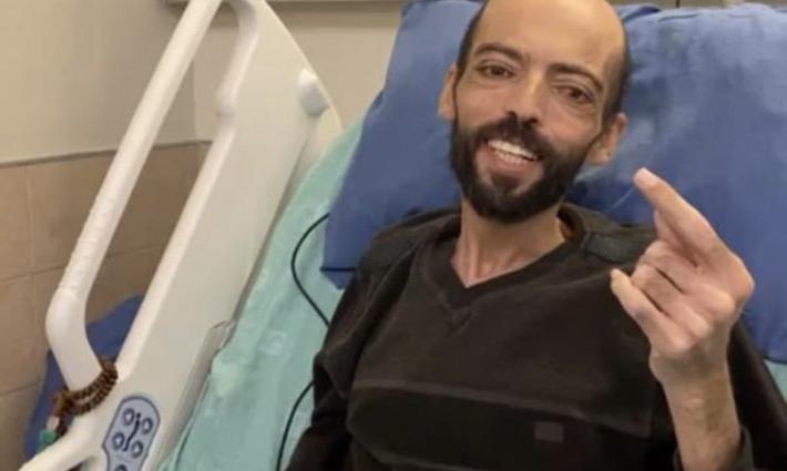 الأسير عواودة ينتزع قرارًا بالإفراج عنه بعد إضراب لـ 172 يومًا