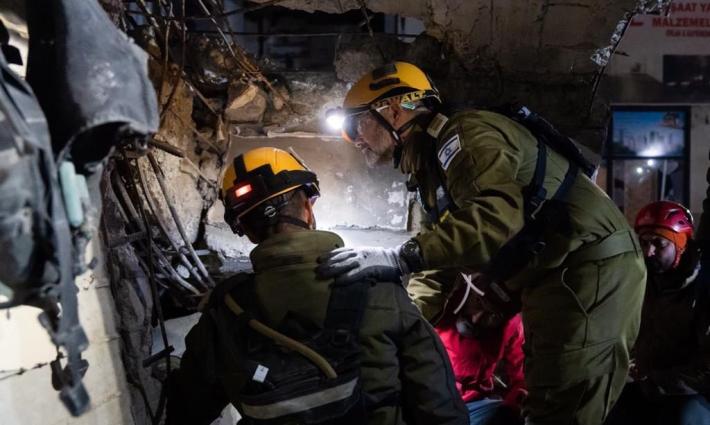 موقع بريطاني: "إسرائيل" تسعى لتحسين صورتها عبر إغاثة ضحايا الزلزال ?