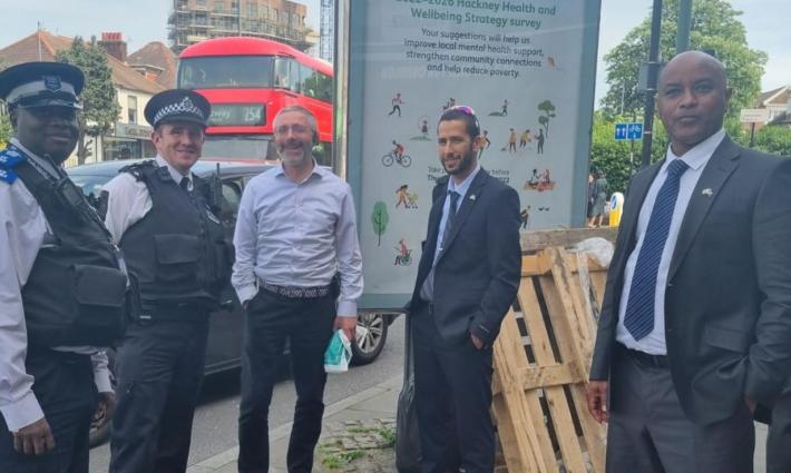 حركة فلسطين: الشرطة الإسرائيلية تتبادل التكتيكات مع الشرطة البريطانية