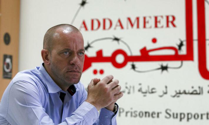 النشرة - عائلة الحموري: الاحتلال ينتهك حقوق ابننا.. وتحذيرات مغربية من التطبيع التعليمي