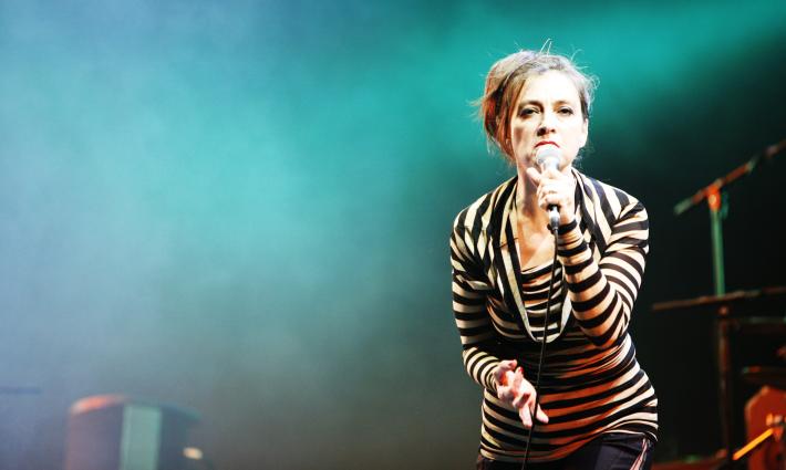 باريس.. حركة المقاطعة تطالب الفنانة كاثرين رينجر بإلغاء حفلها في تل أبيب