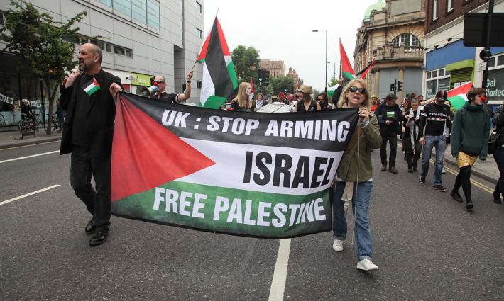 حملة أصدقاء الأقصى تدعو لندن لوقف تسليح الاحتلال الإسرائيلي