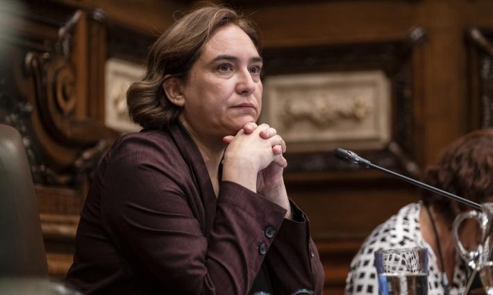 مجلس مدينة برشلونة يُصوّت ضدّ قرار العمدة تجميد العلاقات مع الاحتلال ?