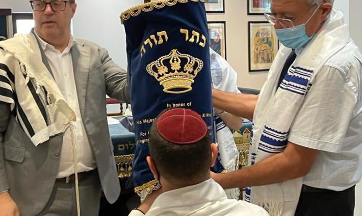 عودة الصلاة والتراتيل في كنيس يهودي بالبحرين