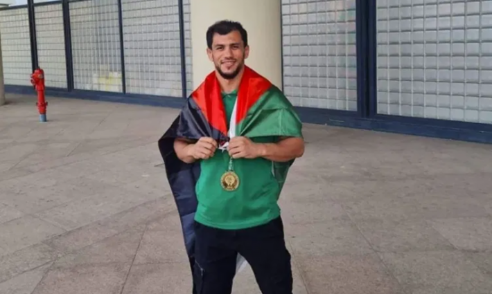 اللاعب الجزائري نورين يعتزم الطعن بقرار إيقافه عن اللعب