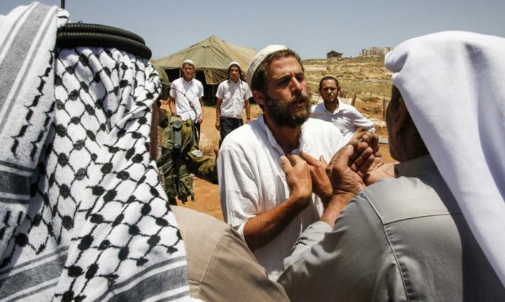 مطالبات بوقف تمويل العنصرية من خلال الضرائب الأمريكية