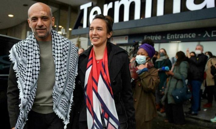 حركة المقاطعة تستنكر إجبار رامي شعث على التنازل عن جنسيته