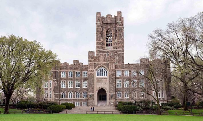 حملة ضد جامعة أميركية رفضت نشاطًا طلابيًا يؤيد فلسطين