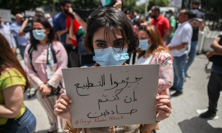 نشرة أخبار “مقاطعة”