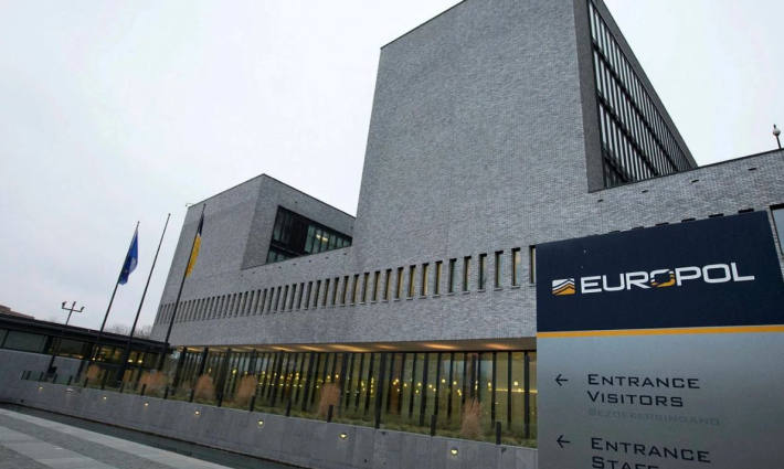 الاتحاد الأوروبي يدرس السماح للاحتلال باستخدام معلومات تتعلق بالضفة