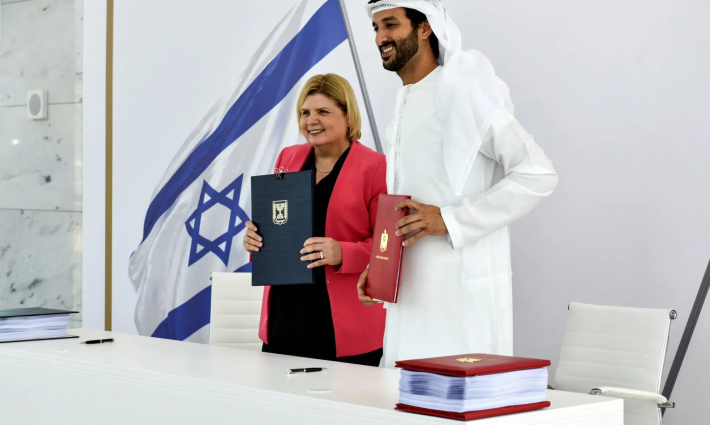 تحذيرات إسرائيلية من استحواذ أبوظبي على إحدى كبرى شركات الاحتلال